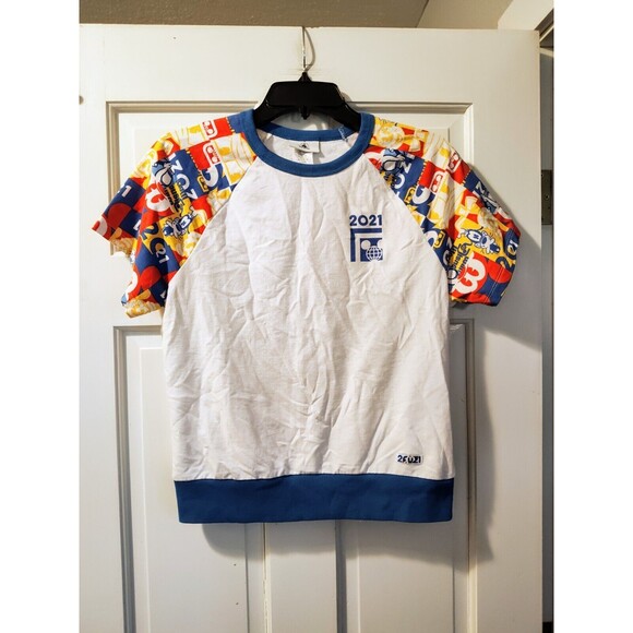 Disney Parks Walt Disney World 2021 Mickey Mouse T-Shirt Womens Size Small - Picture 8 of 13